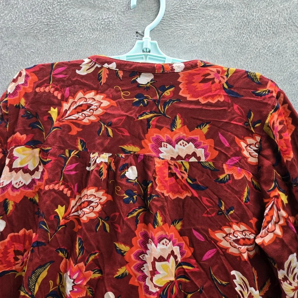 Old Navy Women Blouse L Red Floral V-Neck‎ Pullover